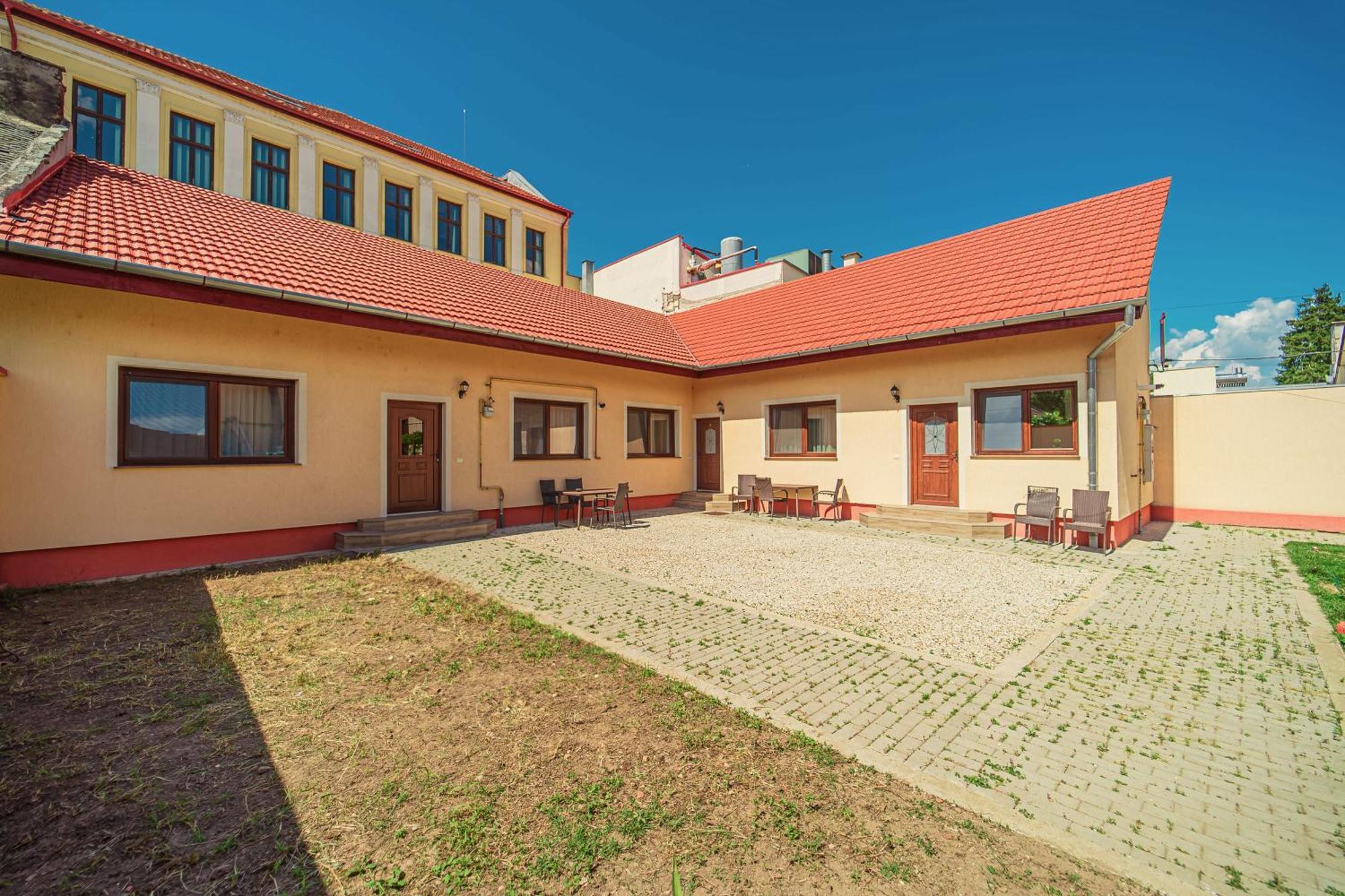 Hera'S Garden Arad Exterior photo